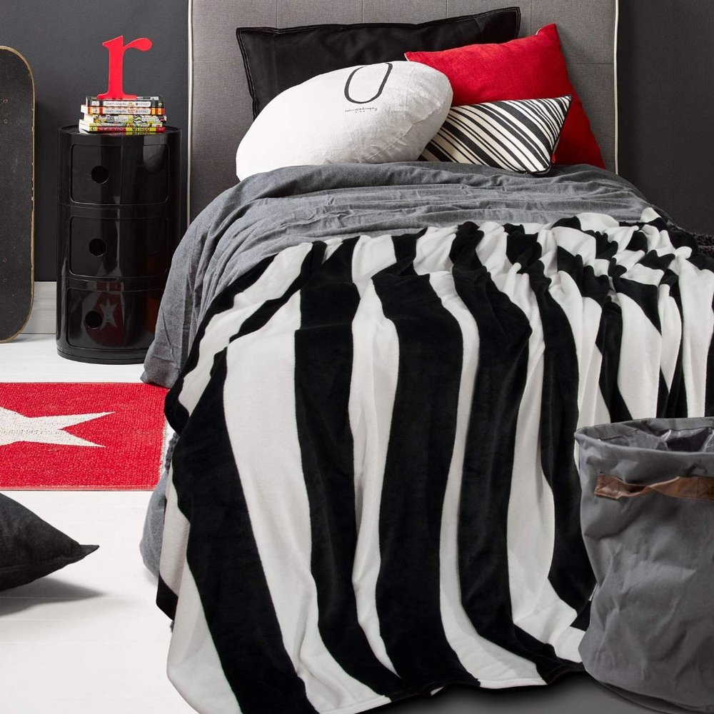 Halloween Flannel Blanket Black White Stripe King - Picture 3 of 7